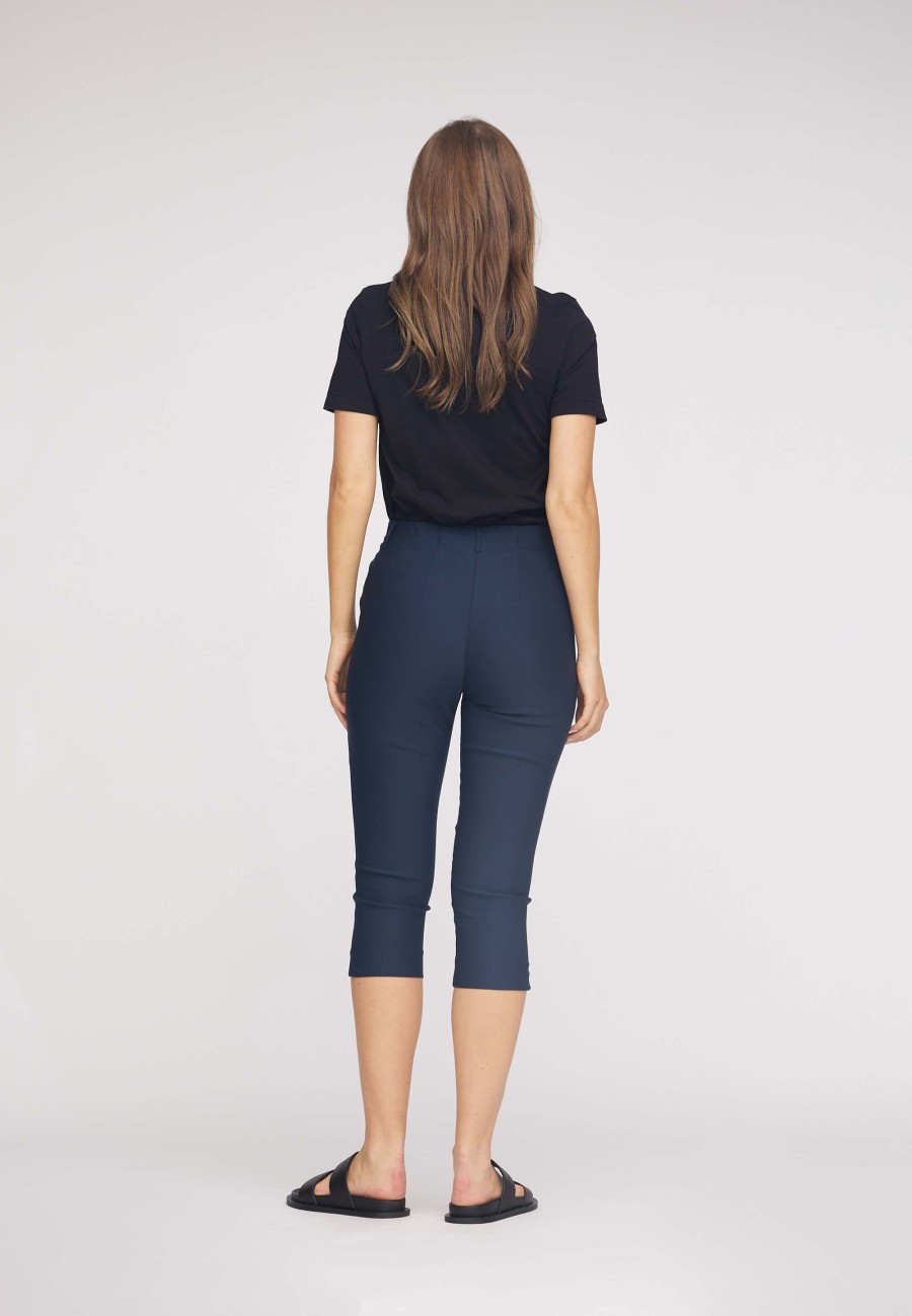 Silhouette Laurie | Elizabeth Slim Capri Medium Length - Navy