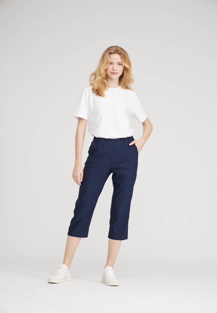 Silhouette Laurie | Taylor Regular Capri Medium Length - Navy